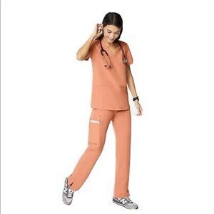 figs coral scrub set  XS-P/XS (Kade + Catarina)